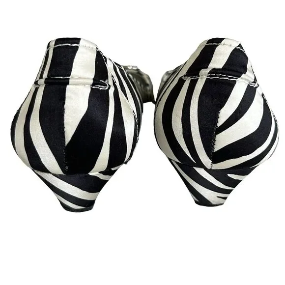 Jessica Simpson Black White Zebra Fabric Wedge Sz 7.5 Kitten Heel Buckle JS-DAFA - Picture 4 of 10